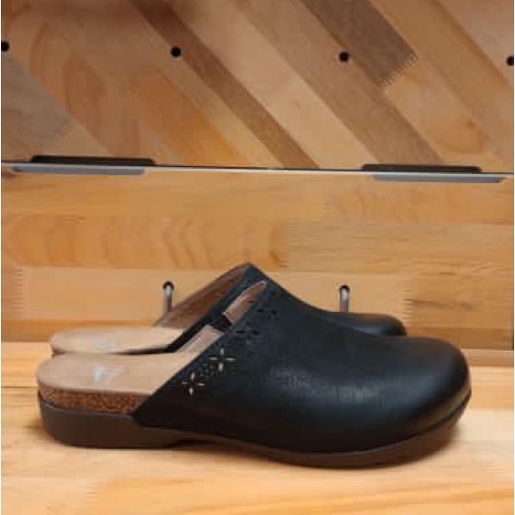 Dansko Robbie Burnished Nubuck - Picture 1 of 6